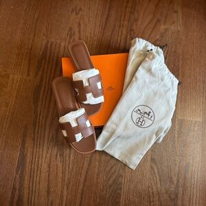 Hermès Oran Sandals Gold 36.5
